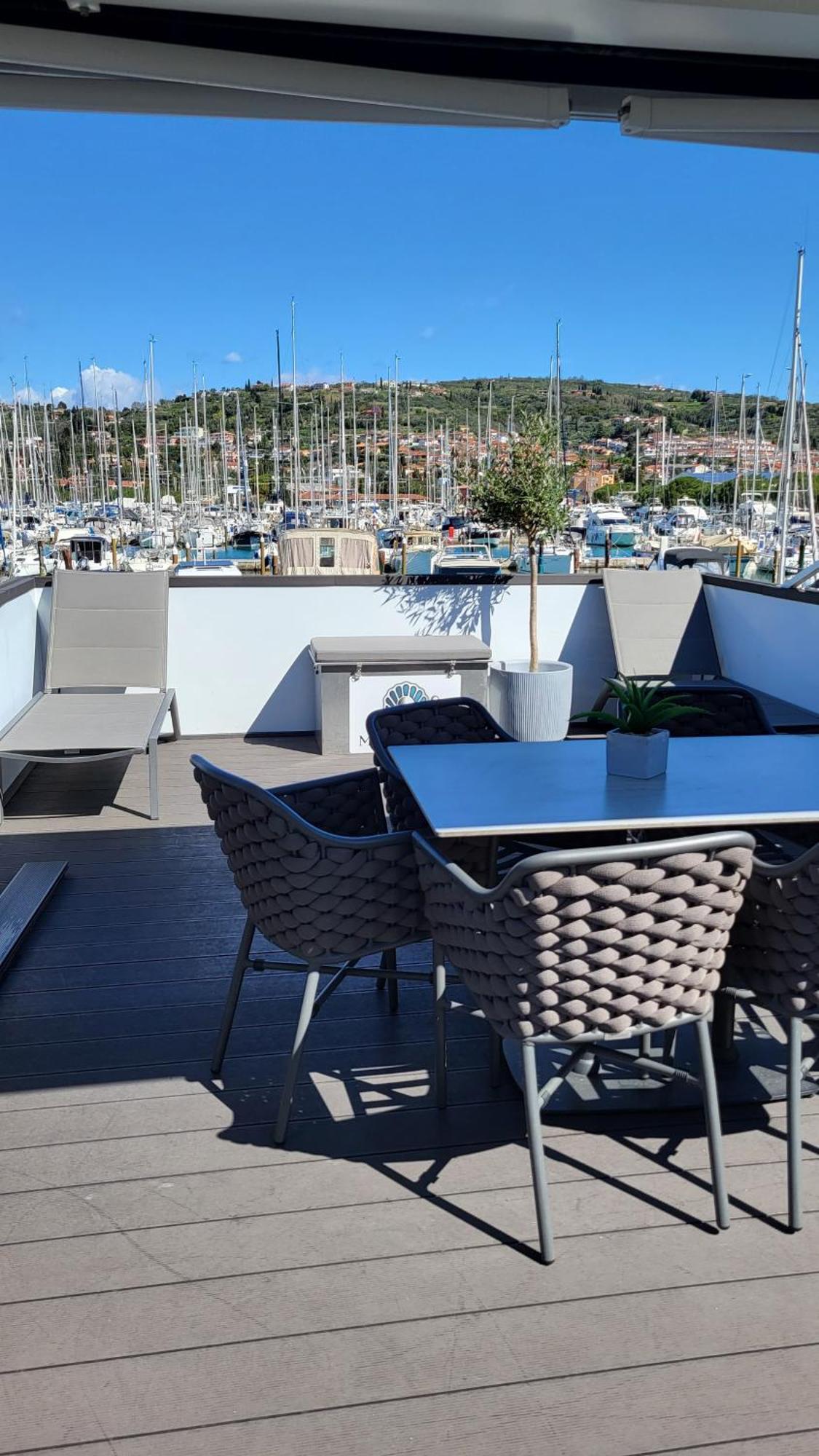 Floating House - Marina Pearl Apartment Portoroz Exterior photo